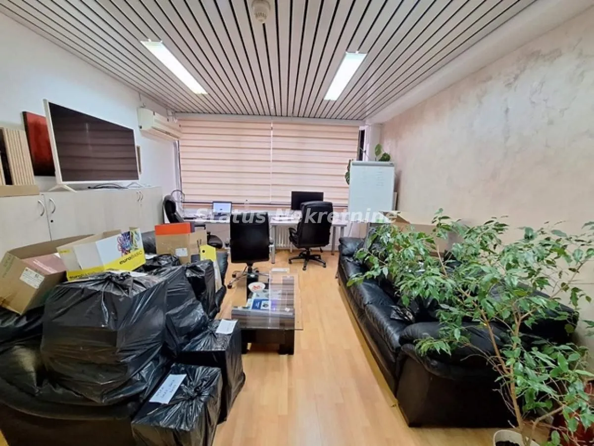 Rent, office space, 46m², Bulevar Oslobodjenja, Novi Sad Sve Podlokacije