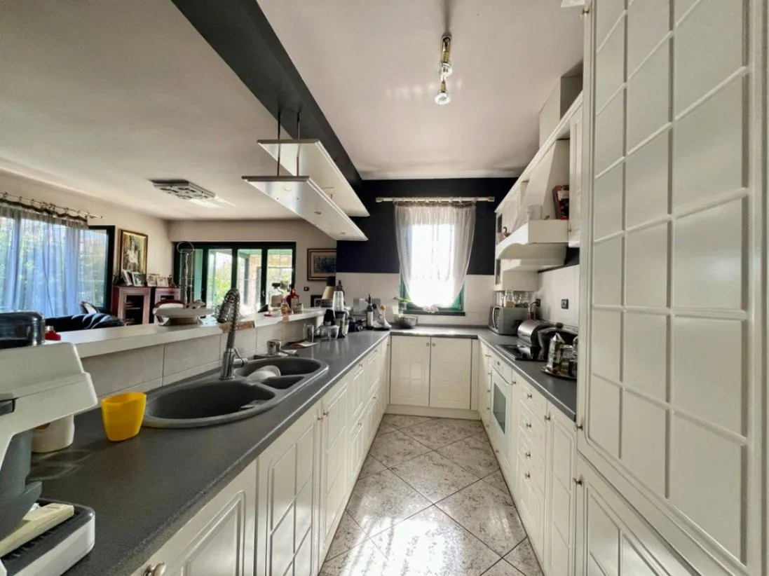 Prodaja, kuća, 330m², Centar, Danilovgrad