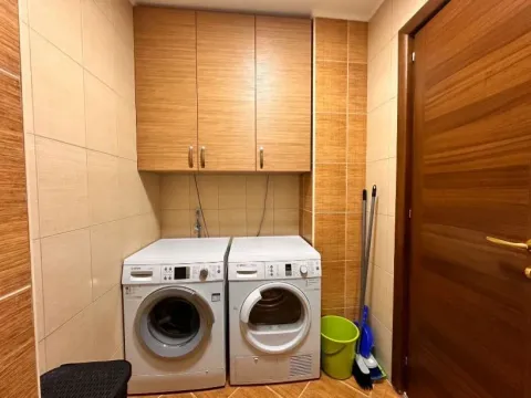 Izdavanje, dvosoban stan, 92m², City Kvart, Podgorica - image 12