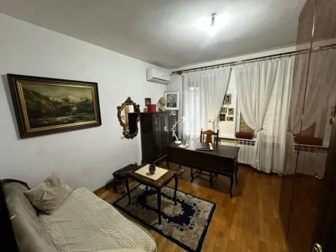 Prodaja, četvorosoban stan, 110m², Stari Grad, Beograd - image 7