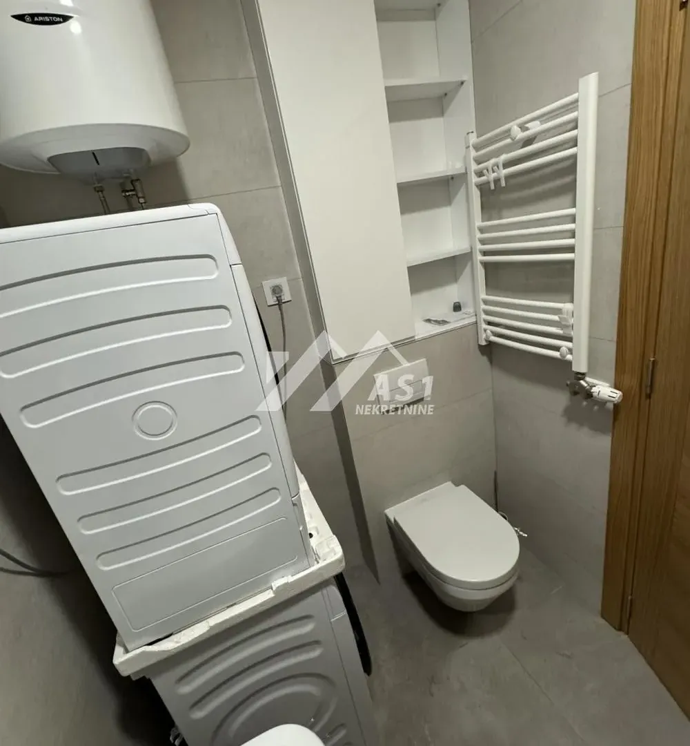 Izdavanje, trosoban stan, 60m², Novi Sad Sve Podlokacije, Novi Sad