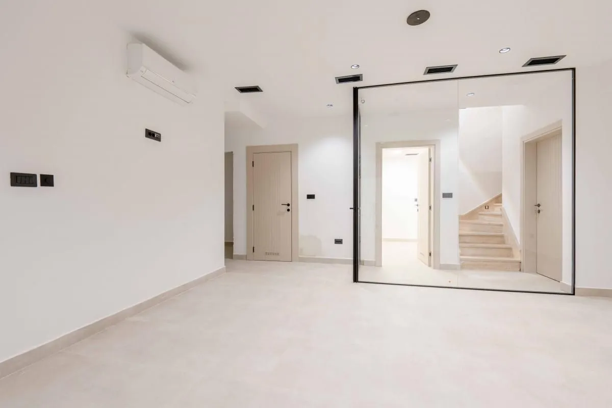 Prodaja, kuća, 240m², Budva, Crna Gora