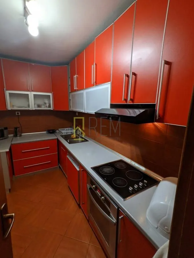 Prodaja, trosoban stan, 80m², Stari Aerodrom, Podgorica