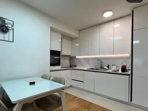 Izdavanje, jednosoban stan, 48m², City Kvart, Podgorica - image 6