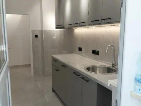 Rent, two bedroom apartment, 64m², Stari Merkator, Novi Beograd Sve Podlokacije - image 2