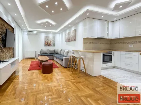 Izdavanje, jednosoban stan, 46m², Bulevar Oslobodjenja, Novi Sad Sve Podlokacije - image 5