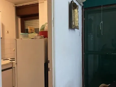 Sale, three bedroom apartment, 77m², Novi Beograd Blok 34, Novi Beograd Sve Podlokacije - image 4