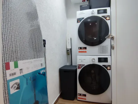 Izdavanje, dvosoban stan, 86m², Centar, Podgorica - image 15