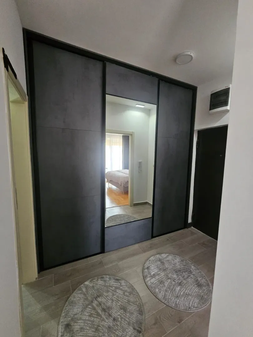 Izdavanje, jednosoban stan, 45m², Centar, Bar
