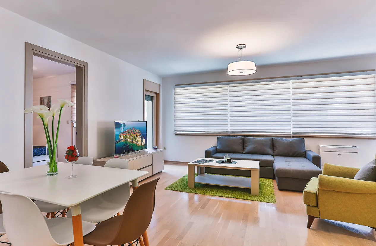 Rent, two bedroom apartment, 74m², Centar, Budva