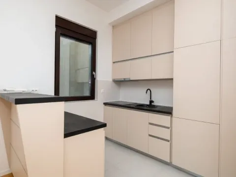 Prodaja, trosoban stan, 95m², Gornja Gorica, Podgorica - image 4