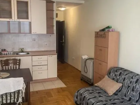 Rent, studio apartment, 21m², Momišići, Podgorica