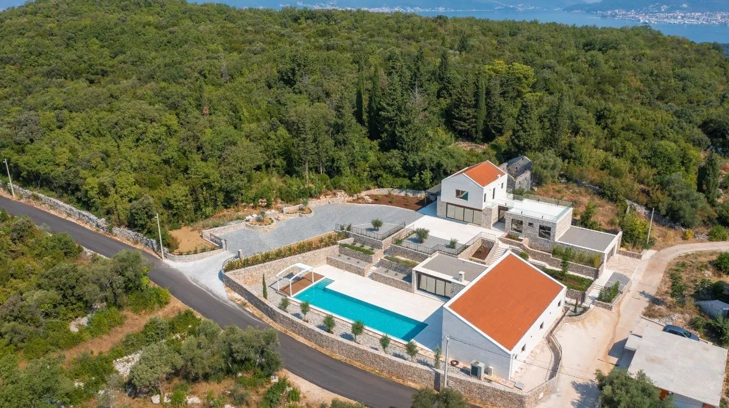 Prodaja, kuća, 558m², Đuraševići, Tivat