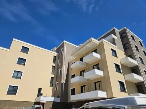 Sale, one bedroom apartment, 47m², Centar, Bar - image 7