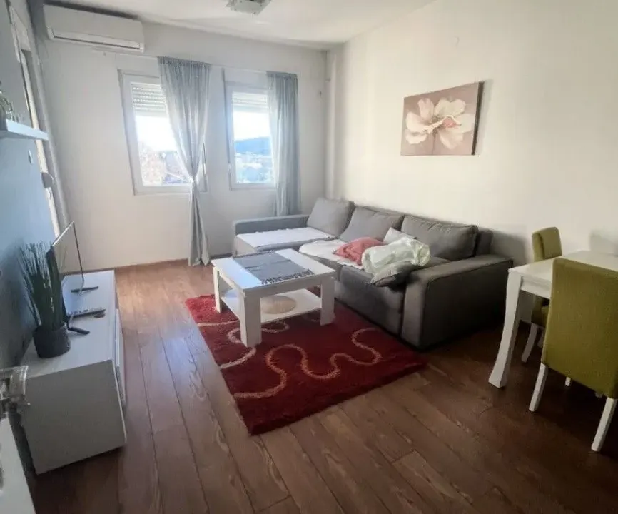 Rent, two bedroom apartment, 73m², City Kvart, Podgorica