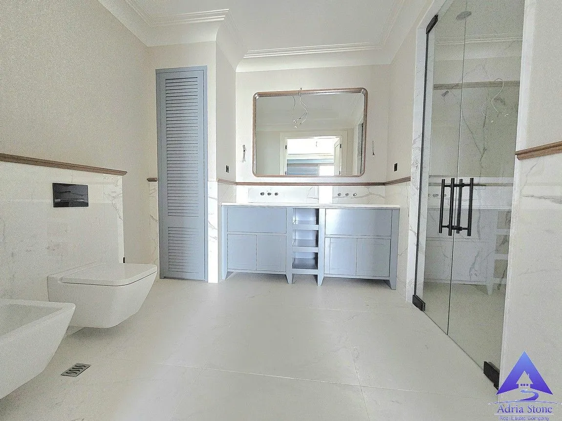 Sale, house, 473m², Kamenovo, Budva