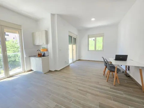 Prodaja, dvosoban stan, 74m², Bečići, Budva - image 12