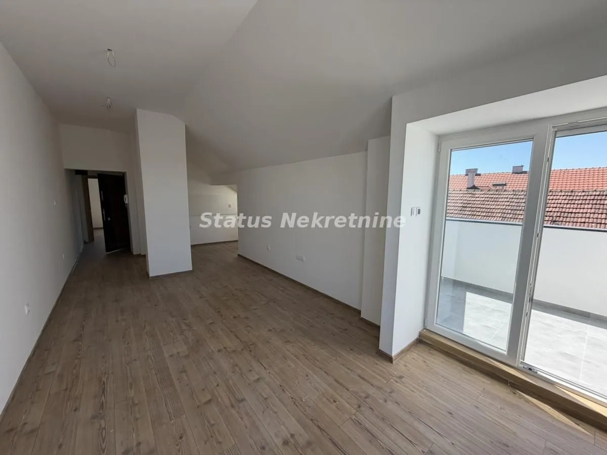 Prodaja, dvosoban stan, 54m², Sremska Kamenica, Petrovaradin
