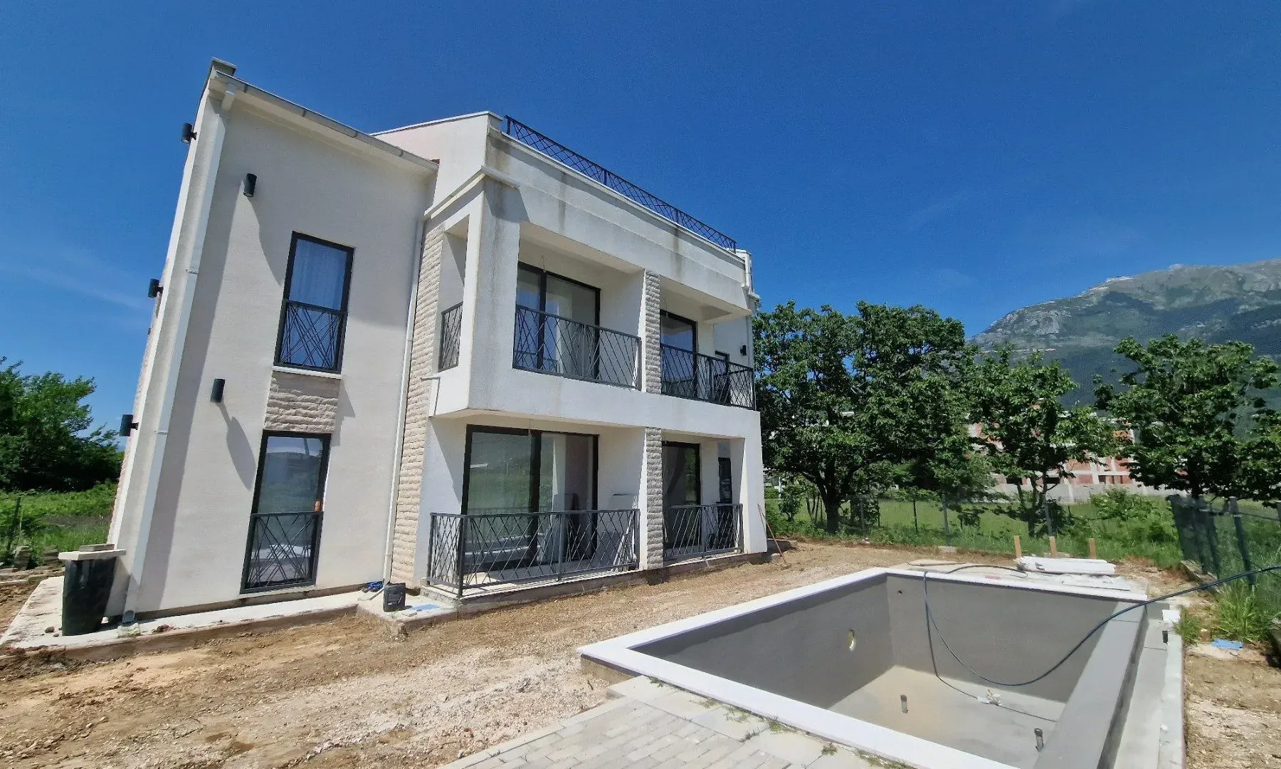 Sale, house, 300m², Radanovići, Kotor