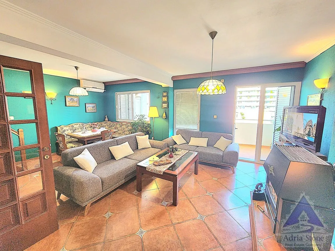 Prodaja, trosoban stan, 83m², Gospoština, Budva