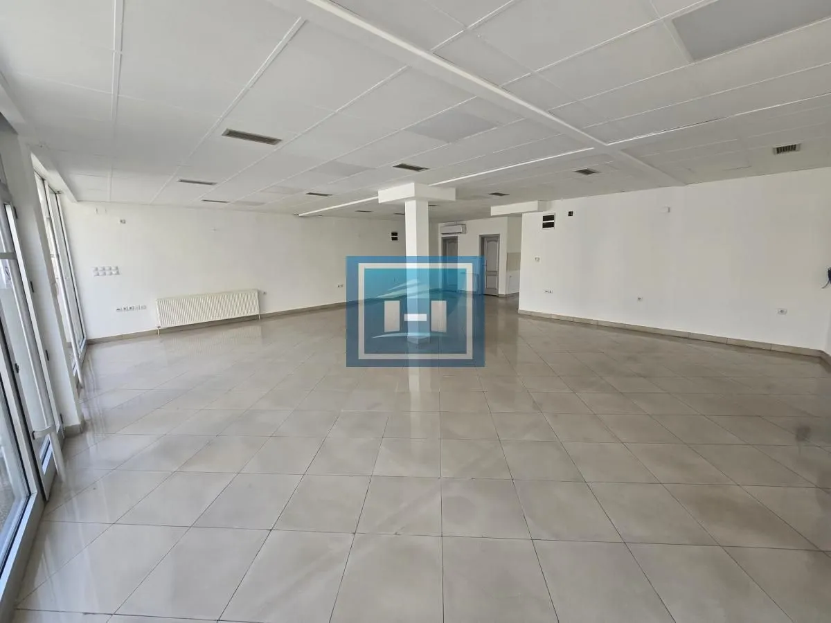 Sale, office space, 136m², Vranje, Srbija