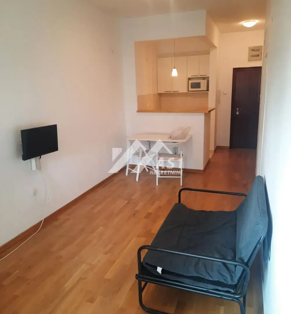 Izdavanje, dvosoban stan, 42m², Liman 3, Novi Sad Sve Podlokacije
