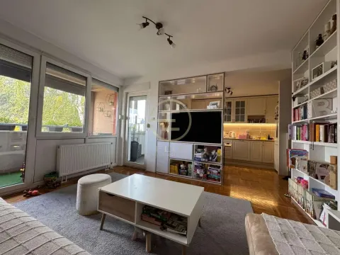 Sale, four bedroom apartment, 84m², Grbavica, Novi Sad Sve Podlokacije