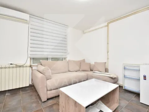 Rent, house, 250m², Stari Aerodrom, Podgorica - image 22