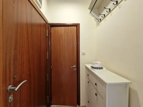 Rent, two bedroom apartment, 81m², Bečići, Budva - image 5