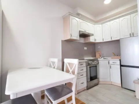 Rent, studio apartment, 29m², Blok 9, Podgorica - image 9