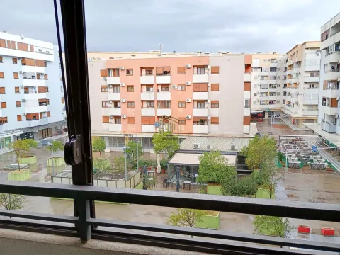 Izdavanje, jednosoban stan, 43m², Stari Aerodrom, Podgorica - image 4