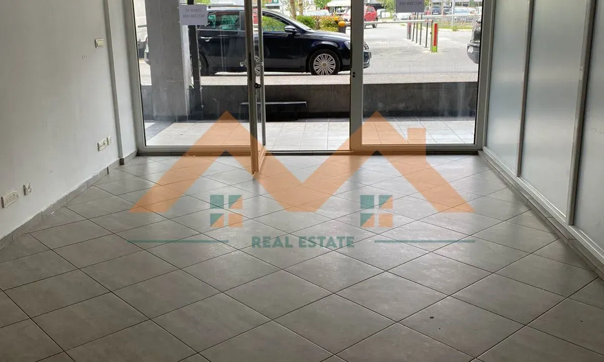 Izdavanje, poslovni prostor, 30m², City Kvart, Podgorica