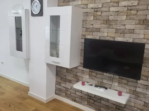 Rent, two bedroom apartment, 78m², Centar, Podgorica - image 8