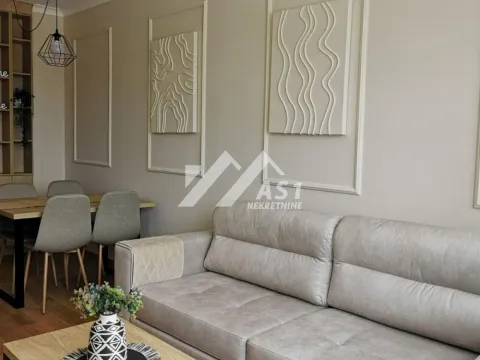 Izdavanje, dvosoban stan, 45m², Centar, Novi Sad - image 1