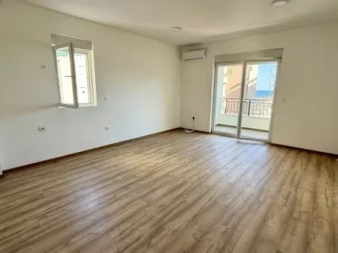 Prodaja, stan, 64m², Budva, Crna Gora - image 1