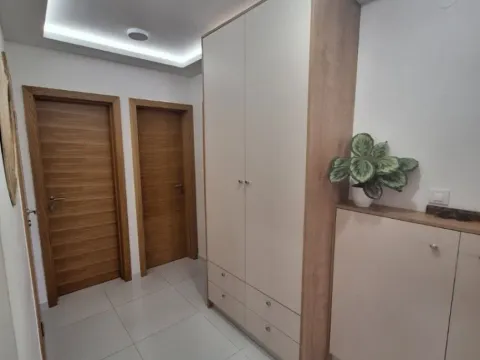 Prodaja, trosoban stan, 89m², Pejton, Podgorica - image 3