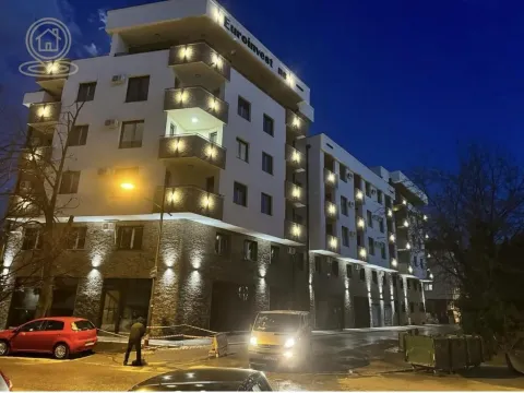 Prodaja, trosoban stan, 120m², Grbavica, Novi Sad Sve Podlokacije - image 1