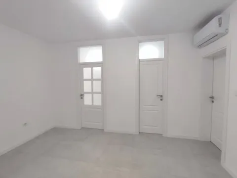 Izdavanje, poslovni prostor, 50m², Preko Morače, Podgorica - image 2