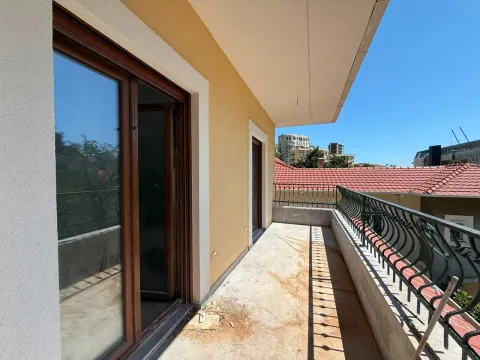 Prodaja, trosoban stan, 107m², Bečići, Budva - image 2