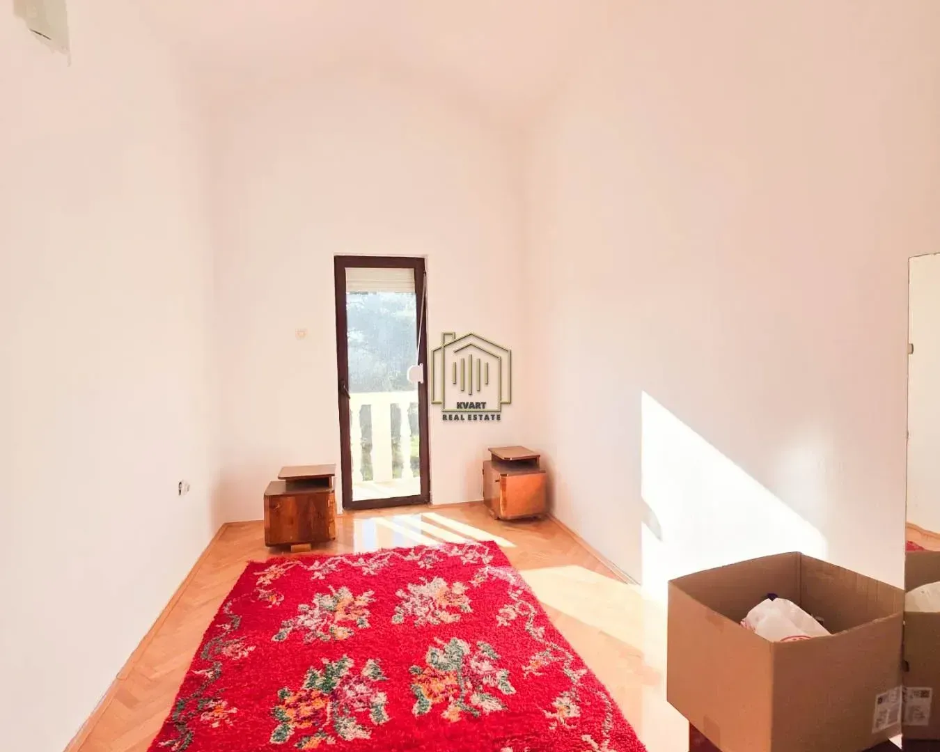Prodaja, kuća, 350m², Zlatica, Podgorica