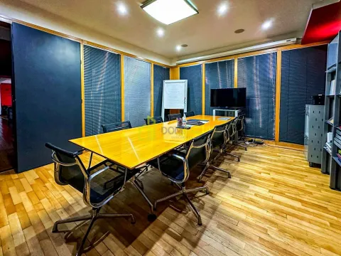 Izdavanje, poslovni prostor, 222m², Centar, Podgorica - image 16