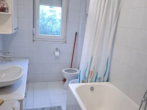 Izdavanje, kuća, 300m², Stari Aerodrom, Podgorica - image 6