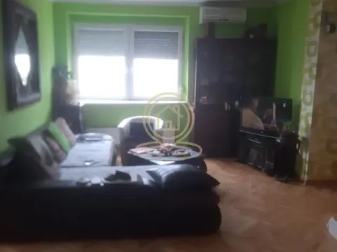 Prodaja, trosoban stan, 80m², Centar, Pančevo - image 1