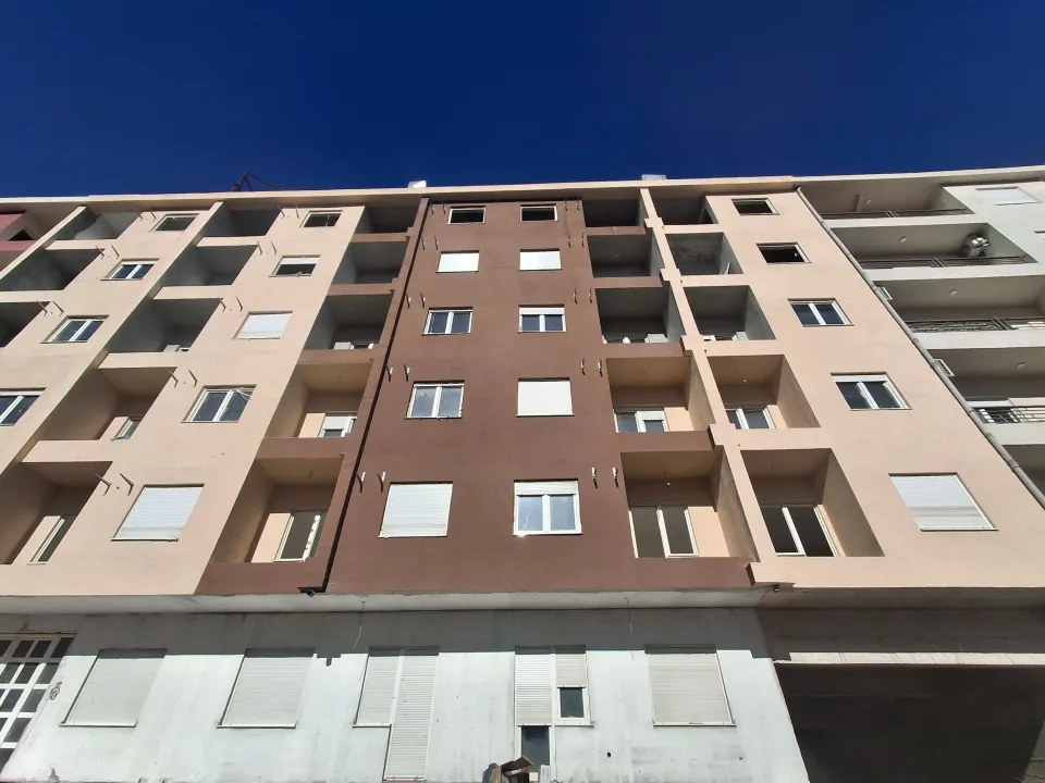 Prodaja, dvosoban stan, 75m², Ljubović, Podgorica