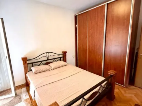 Izdavanje, dvosoban stan, 60m², Gorica C, Podgorica - image 8