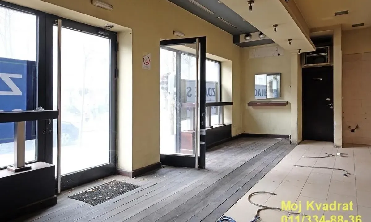 Izdavanje, poslovni prostor, 42m², Slavija, Vračar Sve Podlokacije