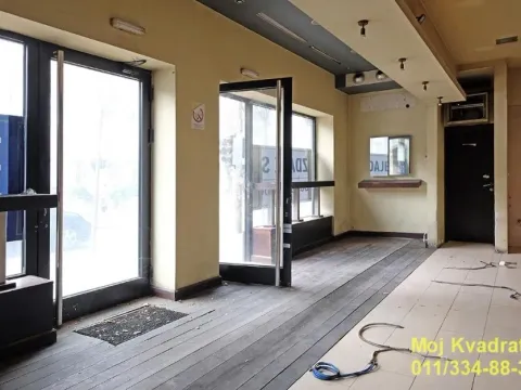 Izdavanje, poslovni prostor, 42m², Slavija, Vračar Sve Podlokacije - image 2