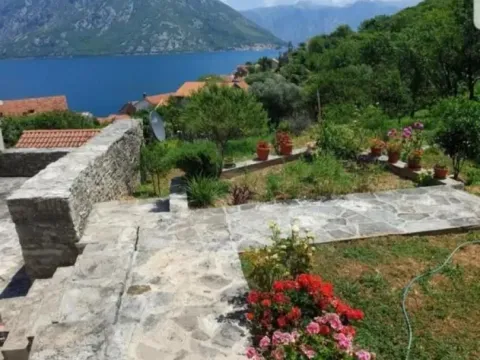 Rent, house, 170m², Kostanjica, Kotor - image 9