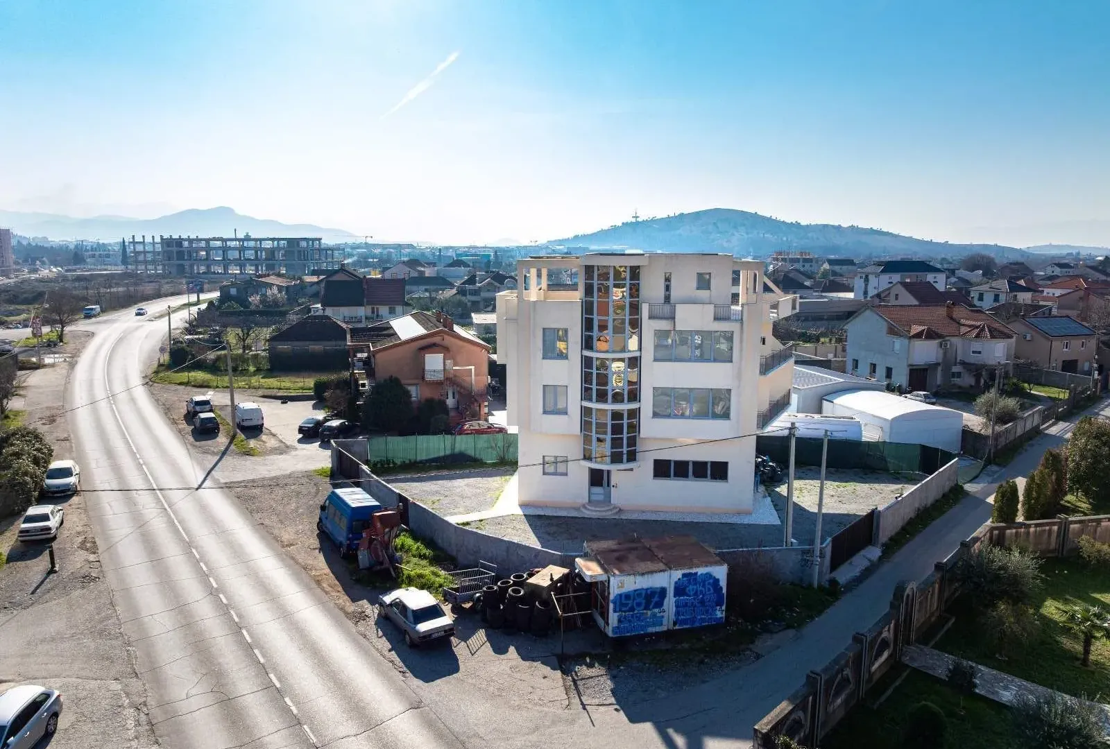 Izdavanje, jednosoban stan, 600m², Gornja Gorica, Podgorica