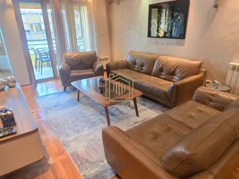 Izdavanje, trosoban stan, 109m², Preko Morače, Podgorica